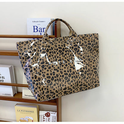 🥰 50 % de réduction Vente du Nouvel An 🎀 Sac fourre-tout rétro avec imprimé lettres pour femmes