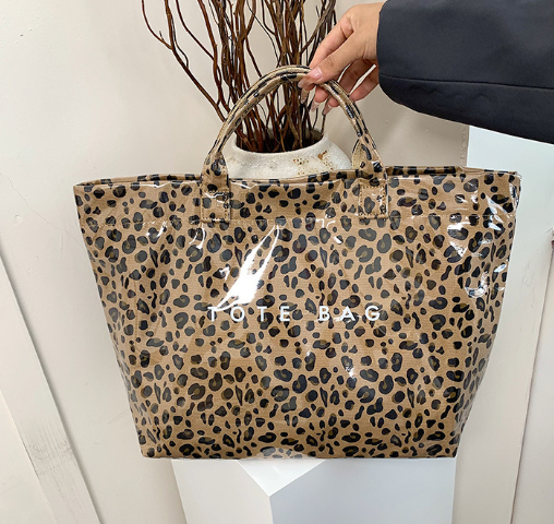 🥰 50 % de réduction Vente du Nouvel An 🎀 Sac fourre-tout rétro avec imprimé lettres pour femmes