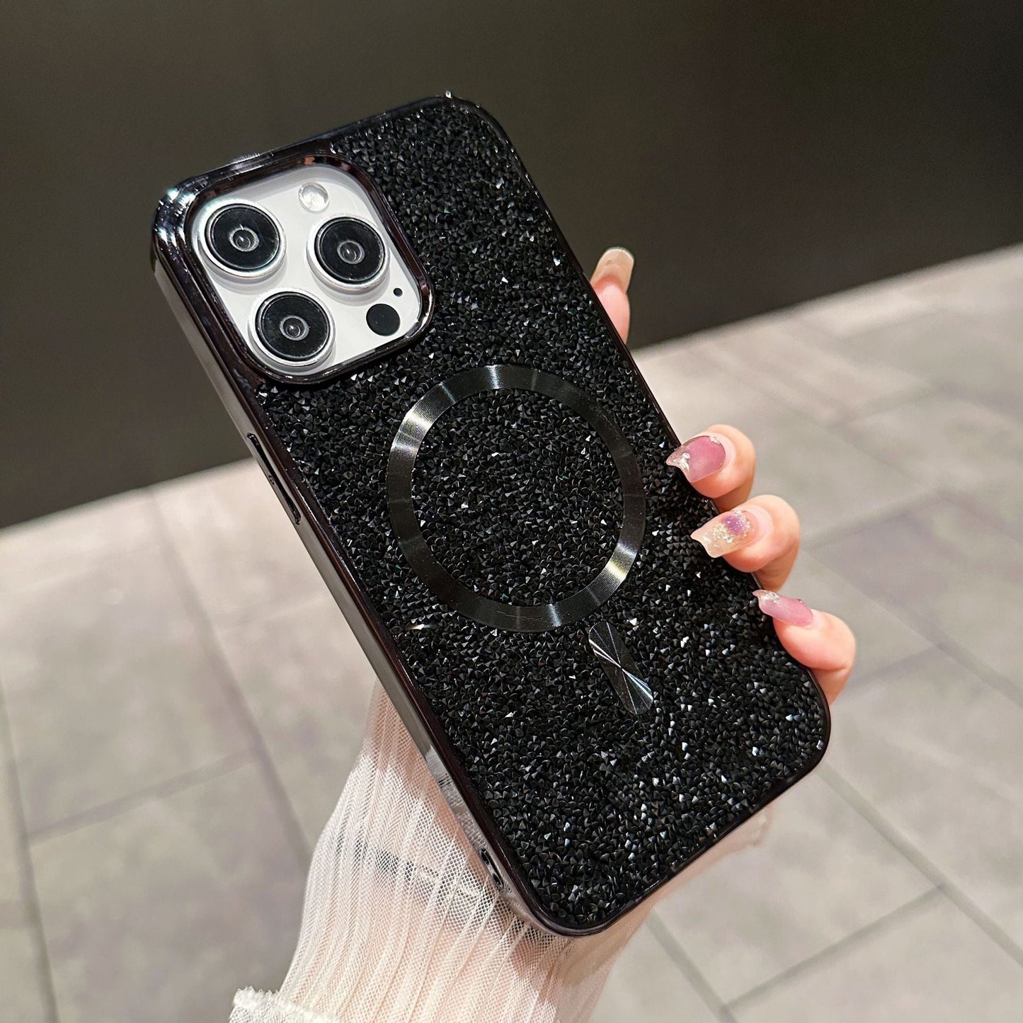 Étui à paillettes luxueux pour iPhone avec fonction de chargement magnétique