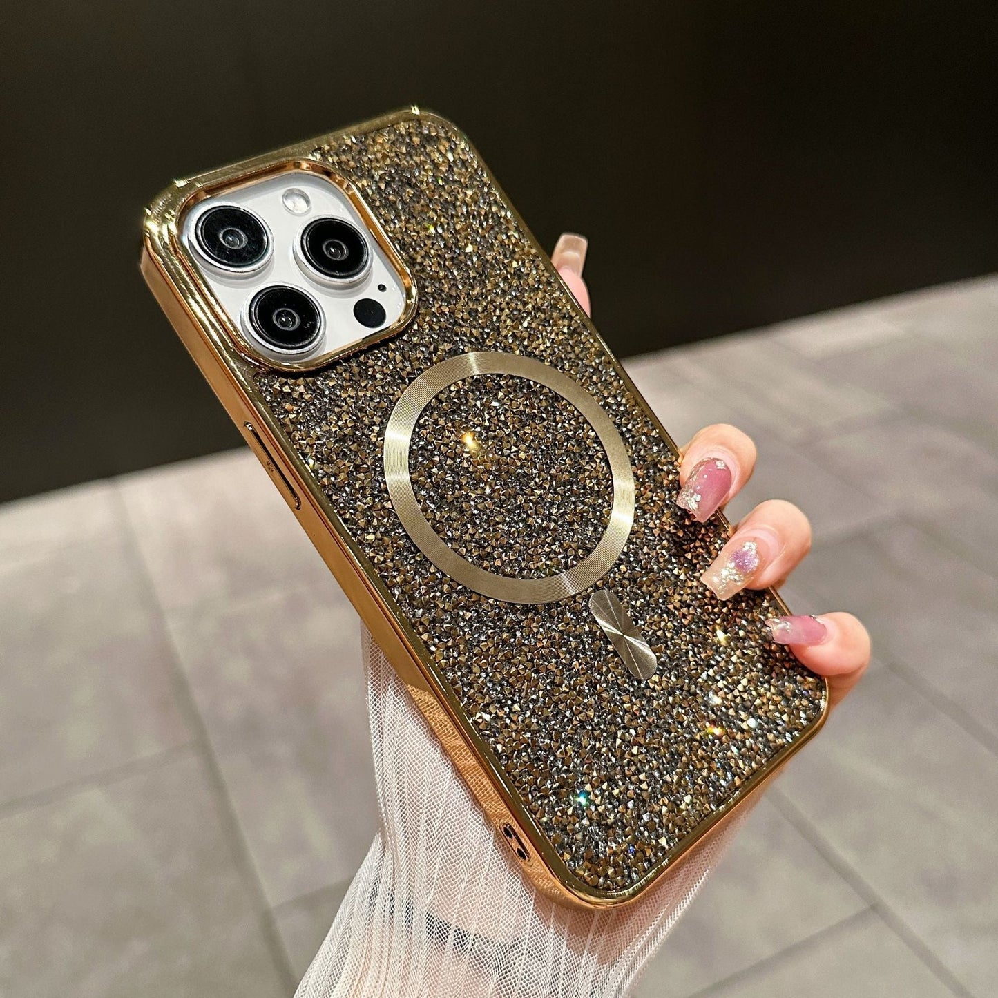 Étui à paillettes luxueux pour iPhone avec fonction de chargement magnétique